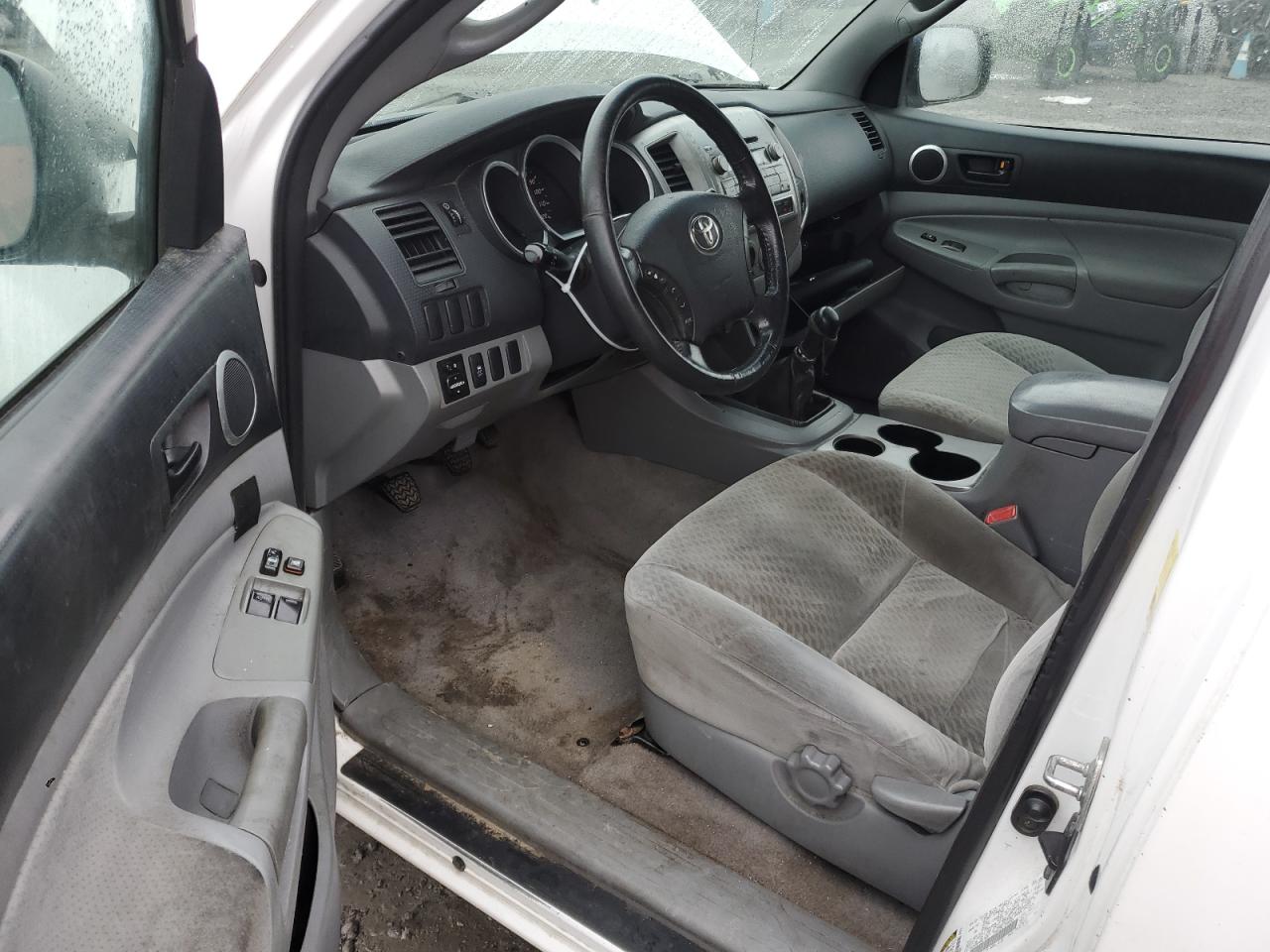2011 Toyota Tacoma - Image 8