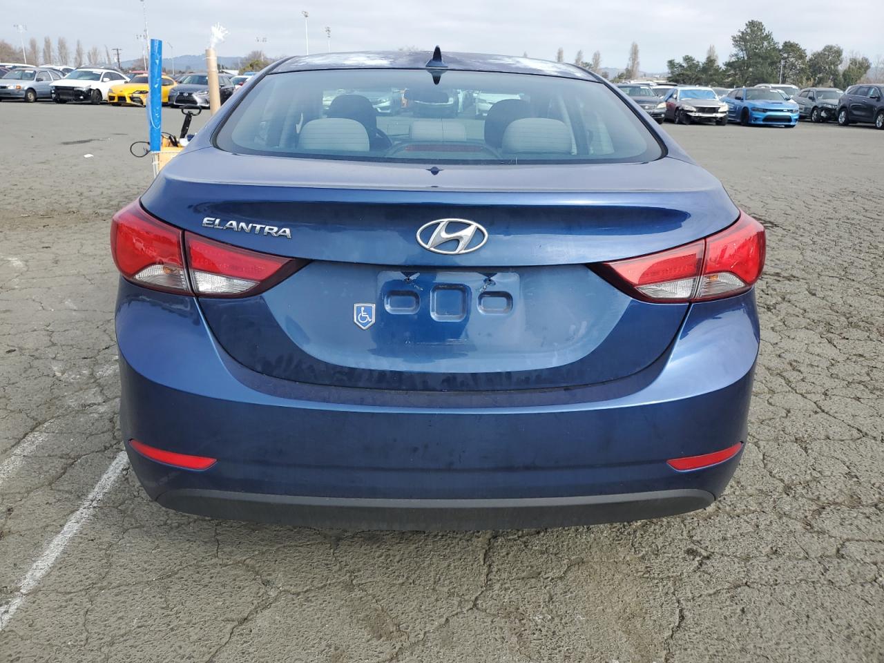 VIN 5NPDH4AE7FH645669 2015 HYUNDAI ELANTRA no.6