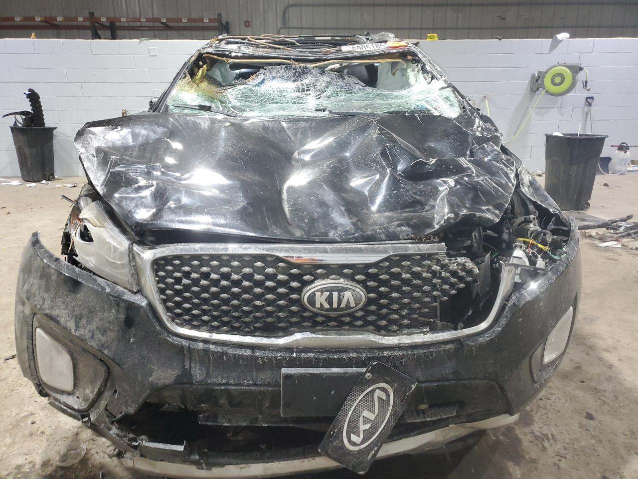 2016 Kia Sorento - Image 5