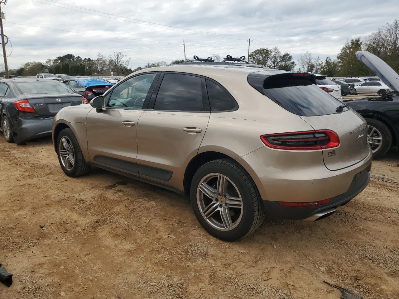 2017 Porsche Macan - Image 2
