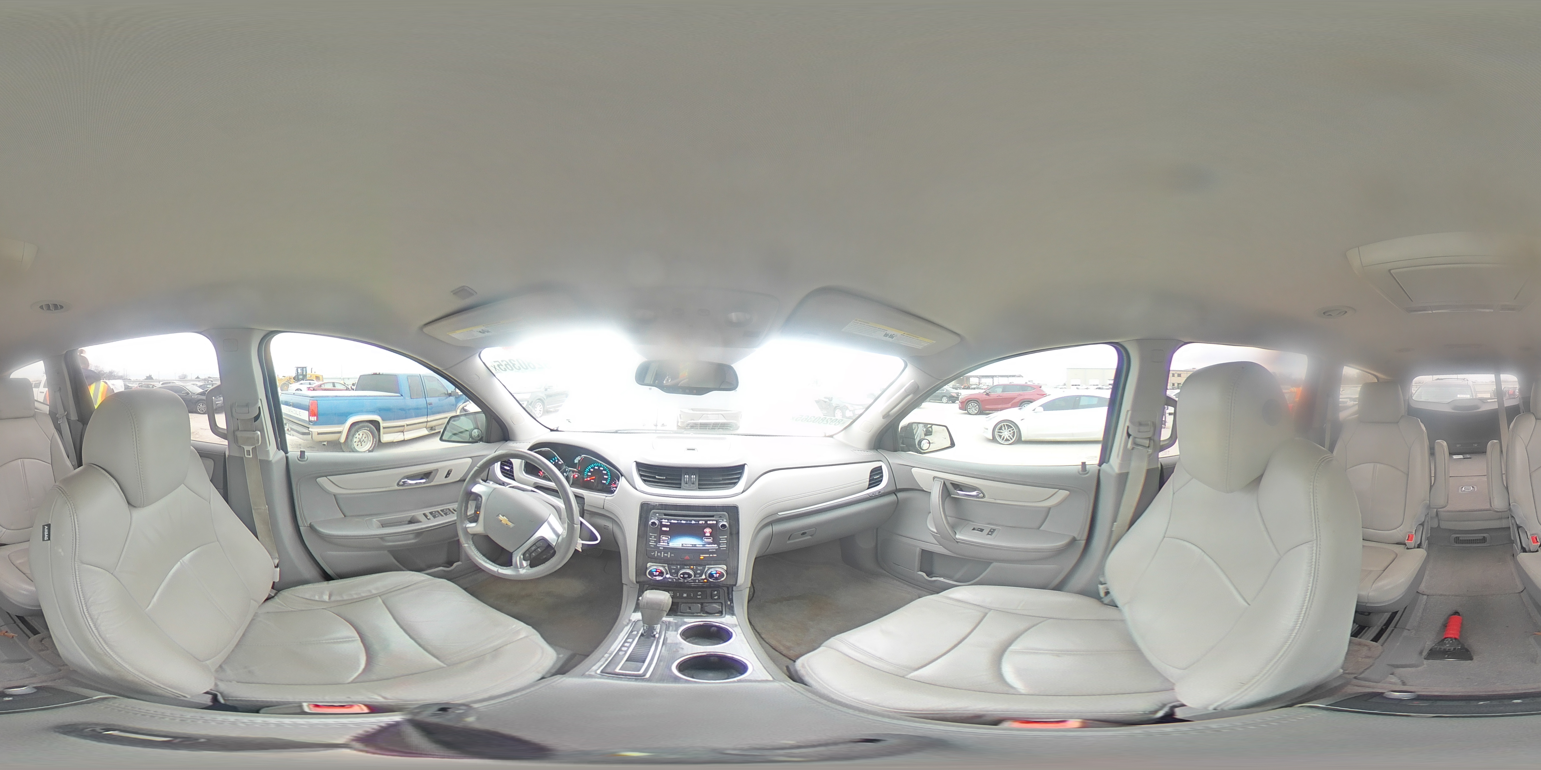 2015 Chevrolet Traverse - Image 14