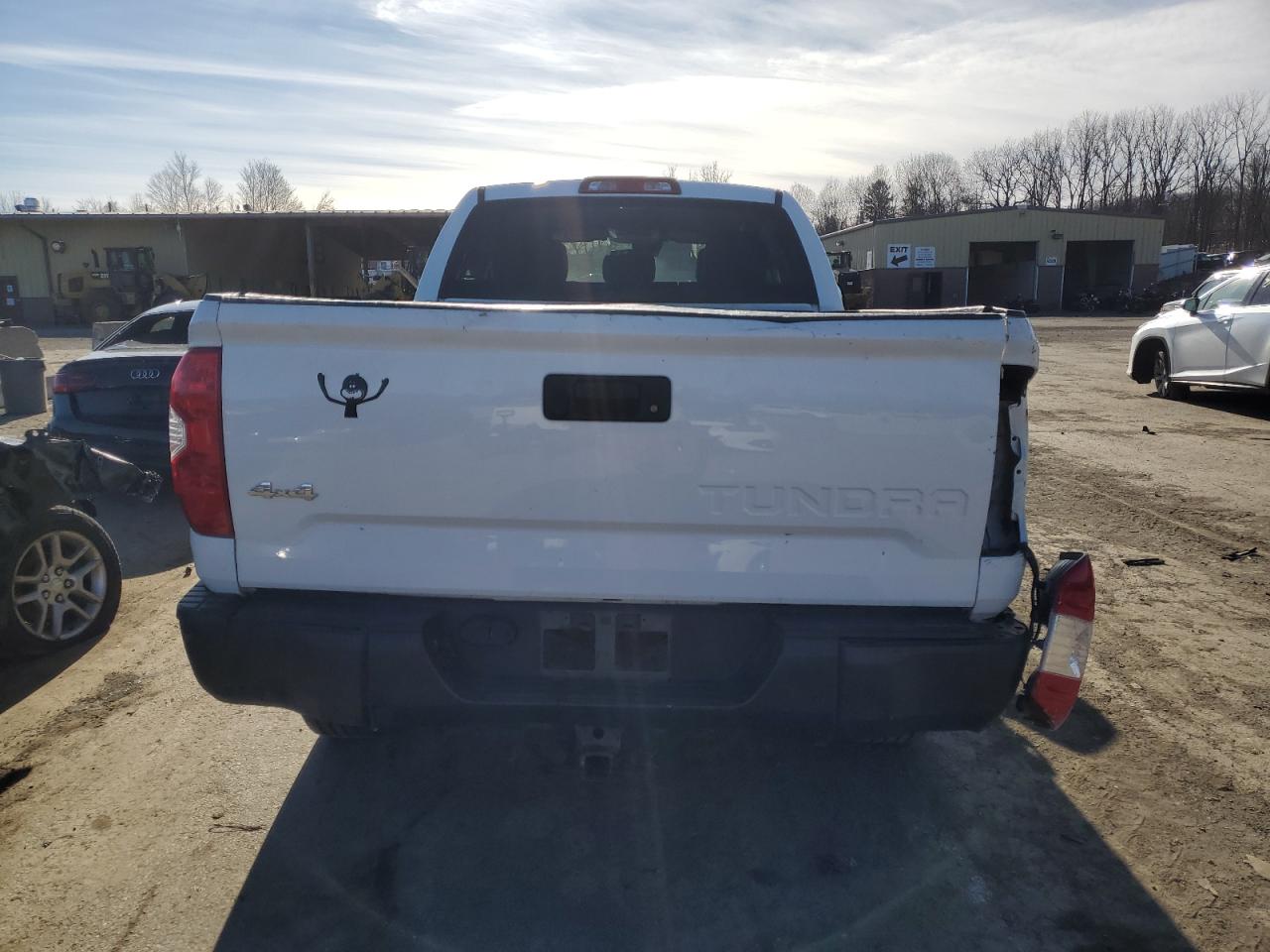 2018 Toyota Tundra - Image 6