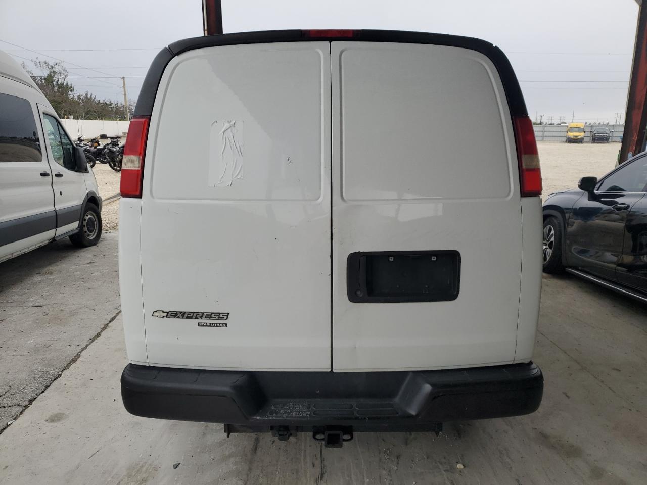 2013 Chevrolet Express - Image 6
