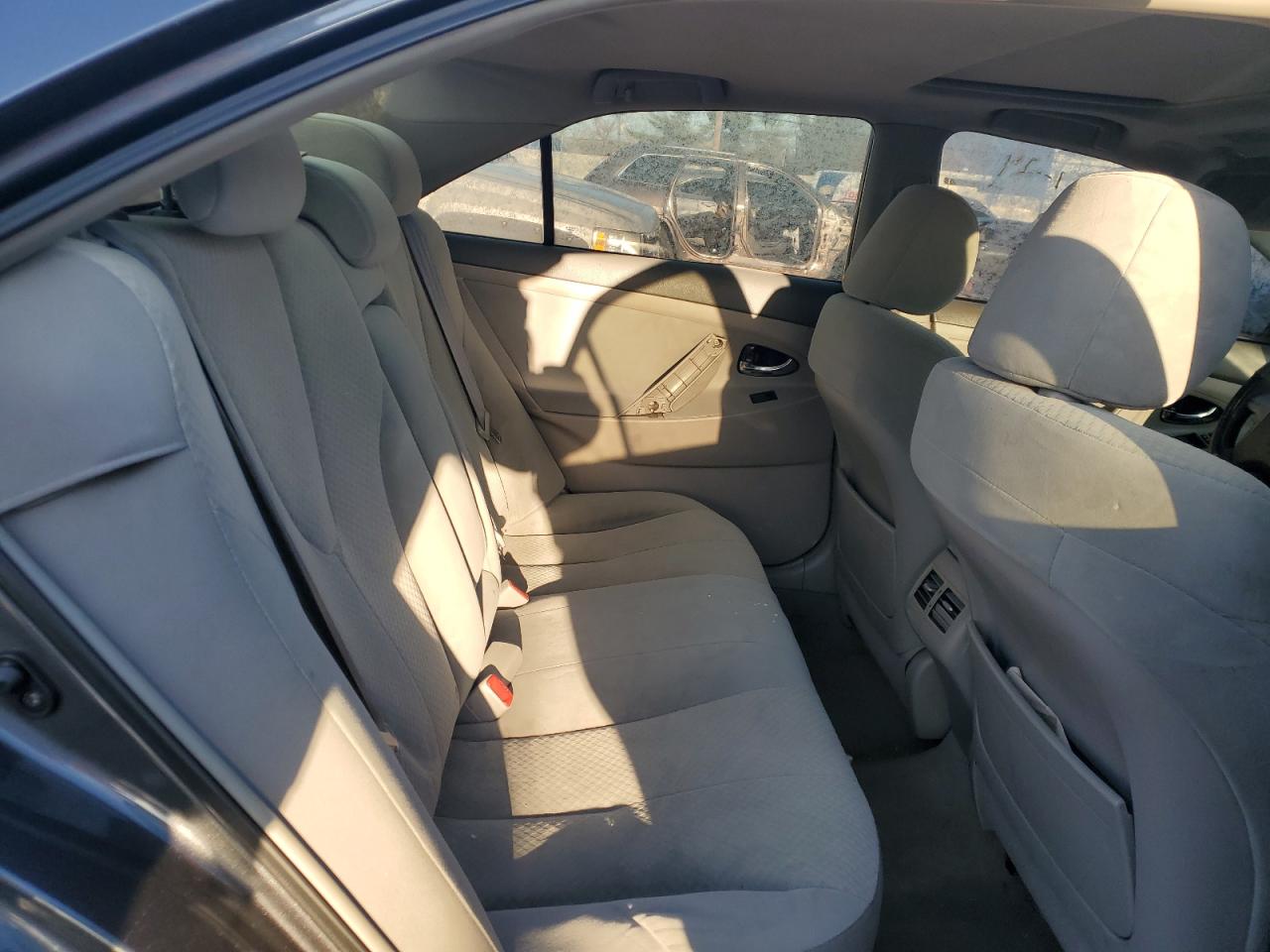 2009 Toyota Camry - Image 10