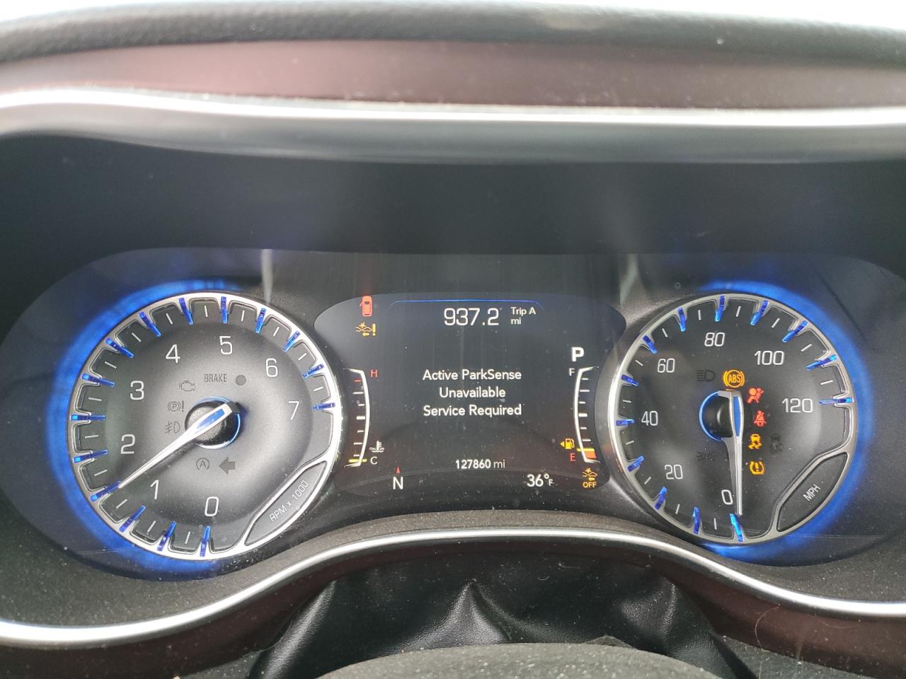 2017 Chrysler Pacifica - Image 9