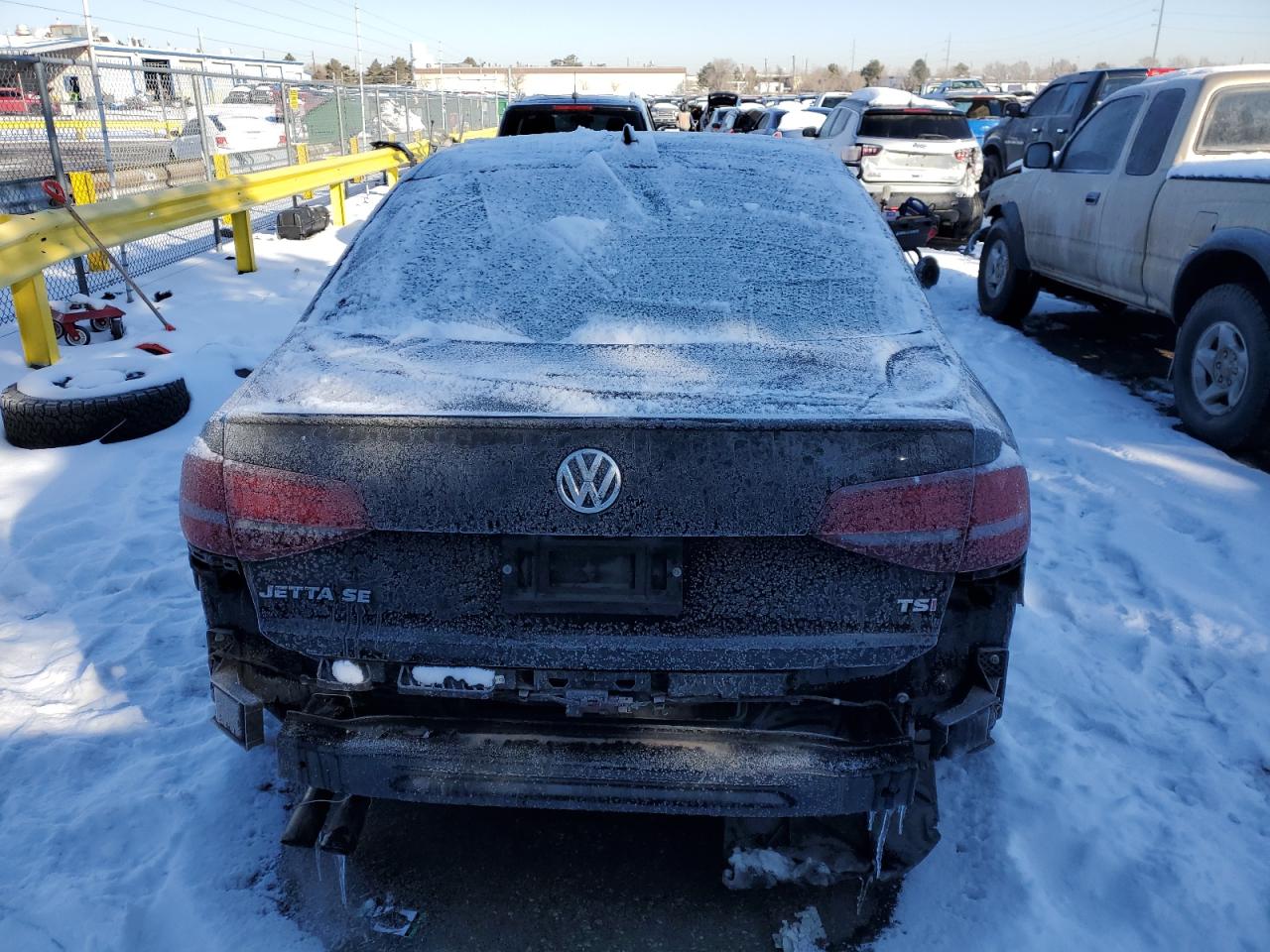 2018 Volkswagen Jetta - Image 6