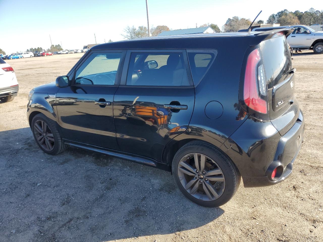 VIN KNDJP3A57G7346317 2016 KIA SOUL no.2