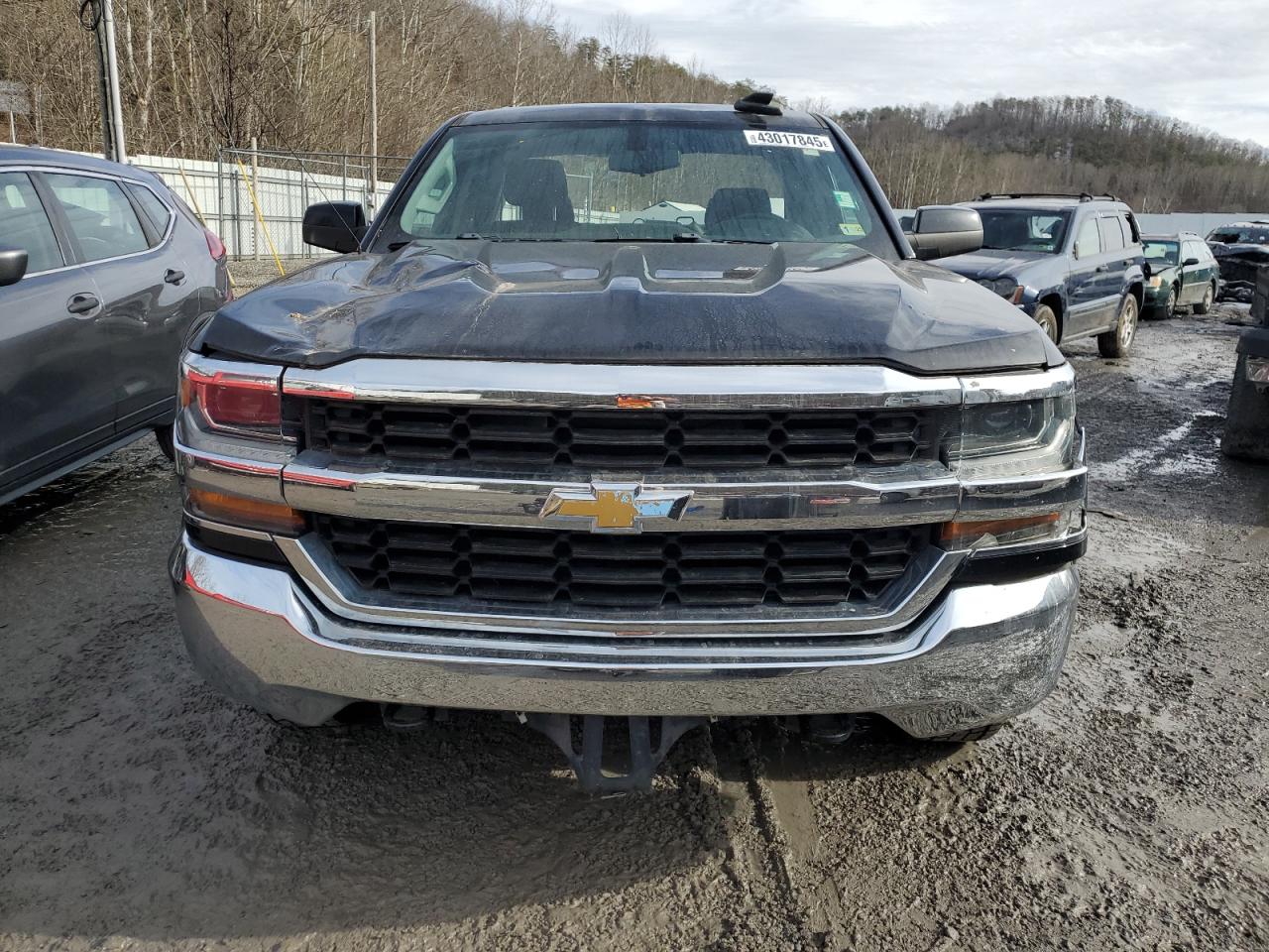 2018 Chevrolet Silverado - Image 5