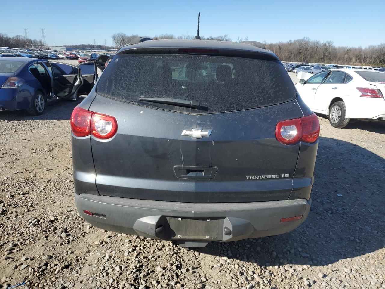 2011 Chevrolet Traverse - Image 6