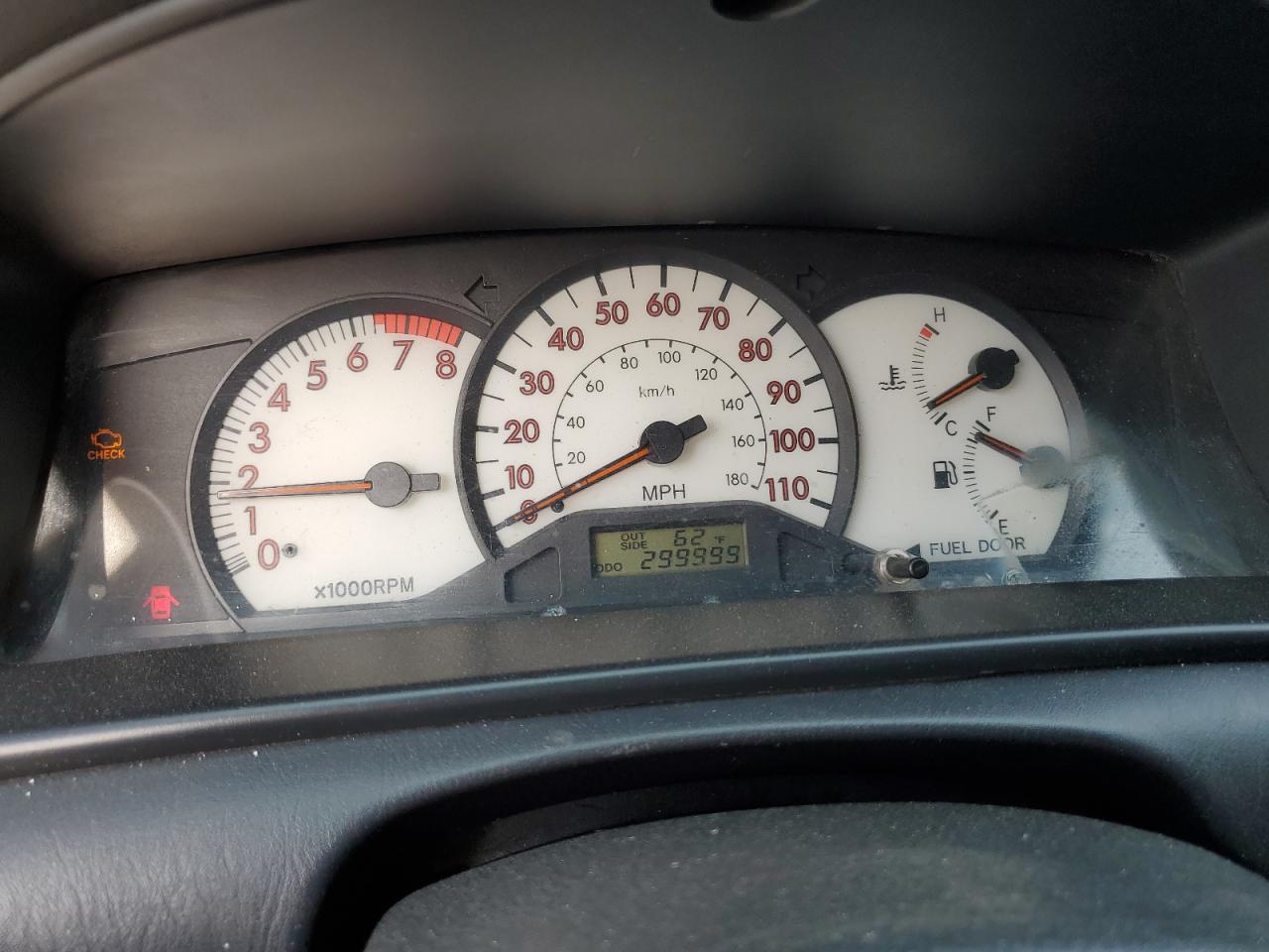 2004 Toyota Corolla - Image 9
