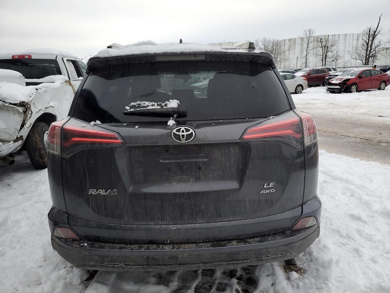 2018 Toyota RAV 4 - Image 6