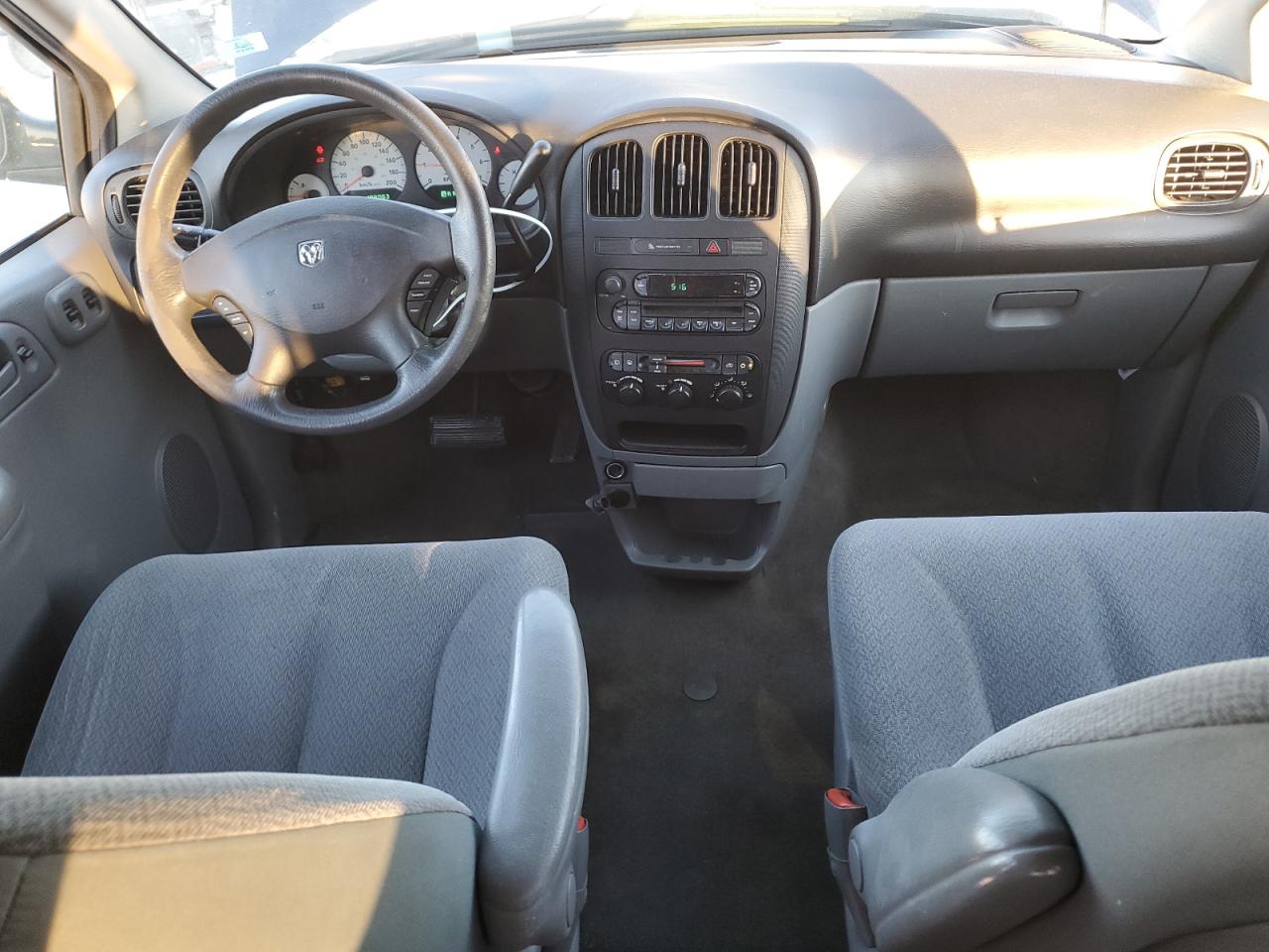2006 Dodge Caravan - Image 8