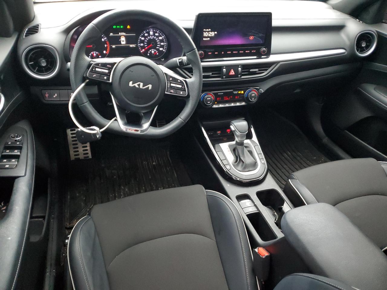 2024 Kia Forte - Image 8