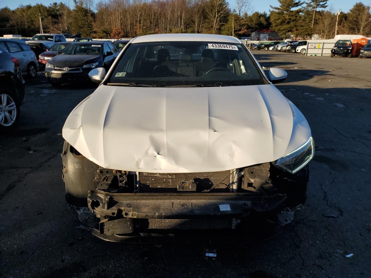2019 Volkswagen Jetta - Image 5