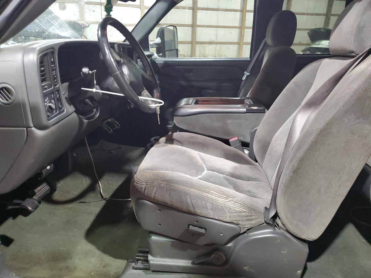 2007 Chevrolet Silverado - Image 7