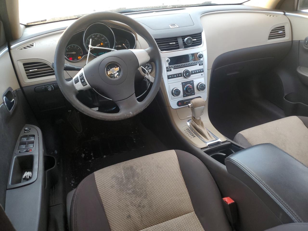 2010 Chevrolet Malibu - Image 8