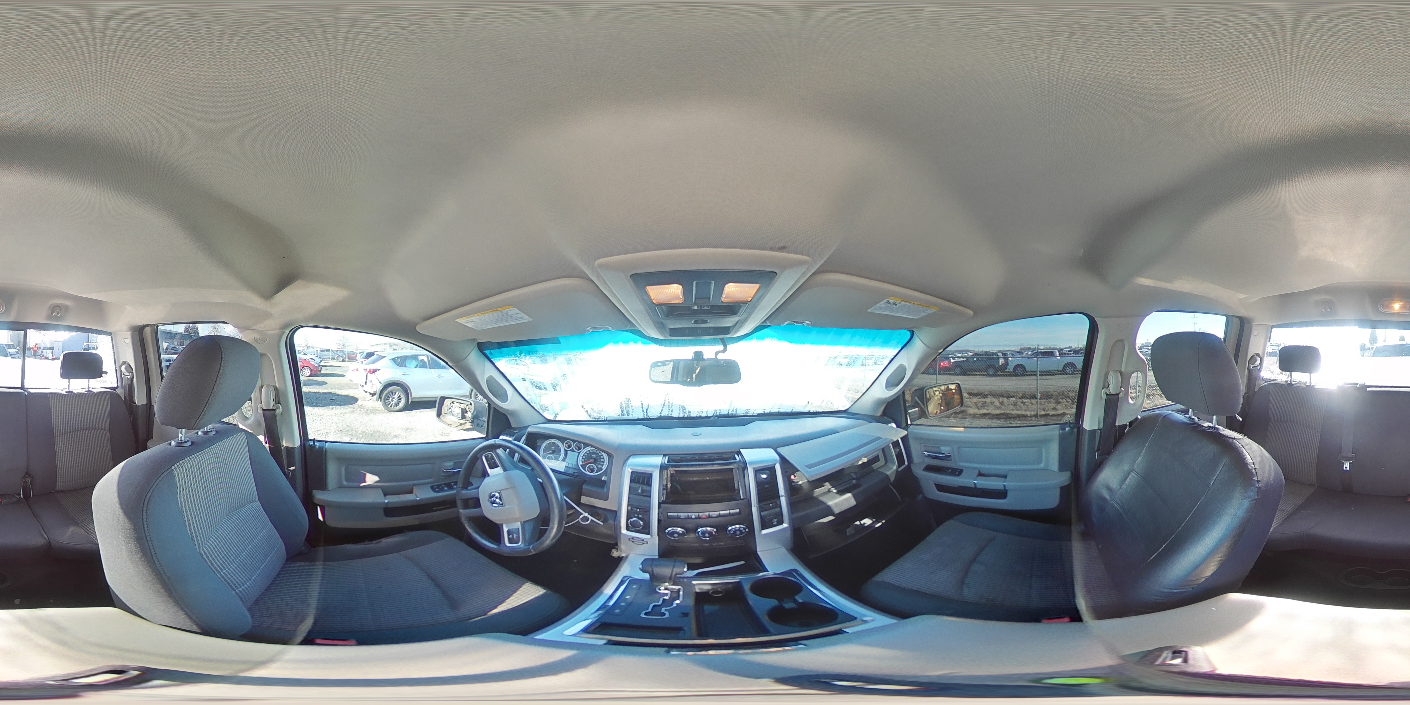 2010 Dodge RAM - Image 12