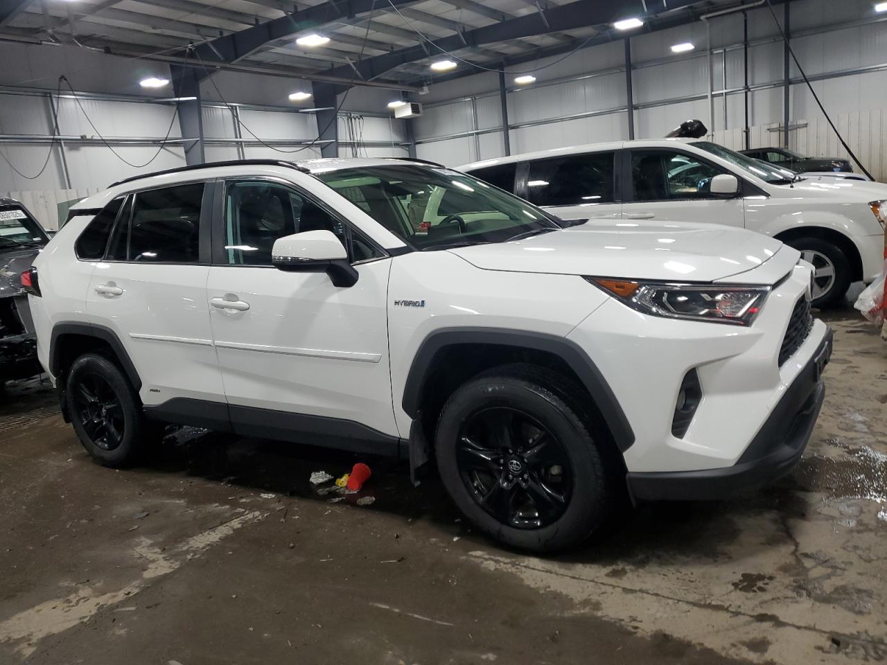 2019 Toyota RAV 4 - Image 4