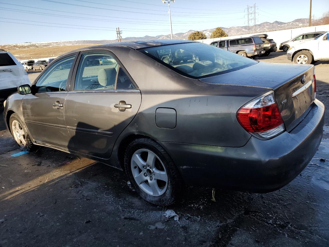 2005 Toyota Camry - Image 2