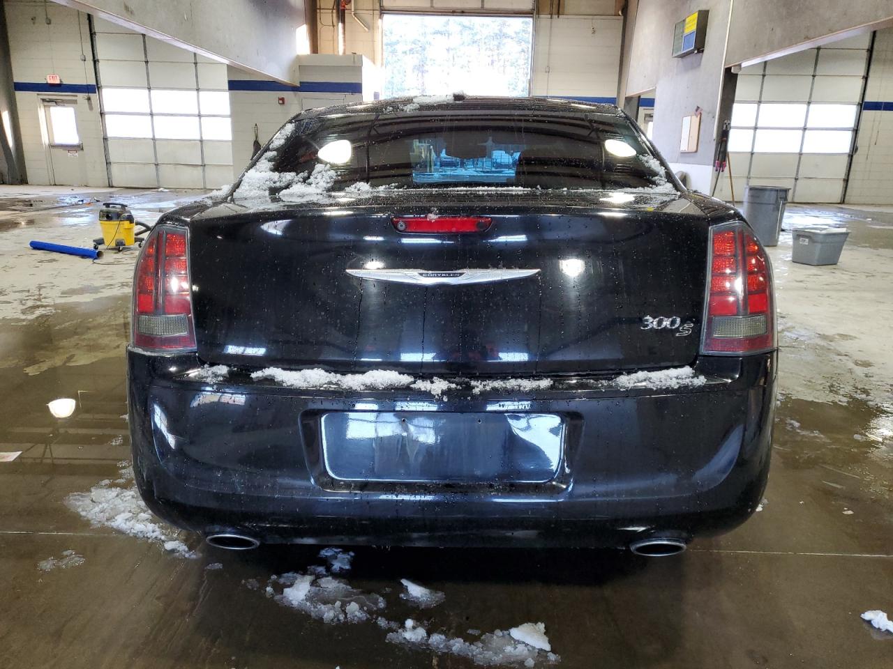 2014 Chrysler 300 - Image 6