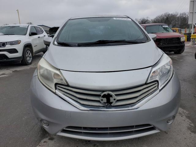  NISSAN VERSA 2015 Srebrny