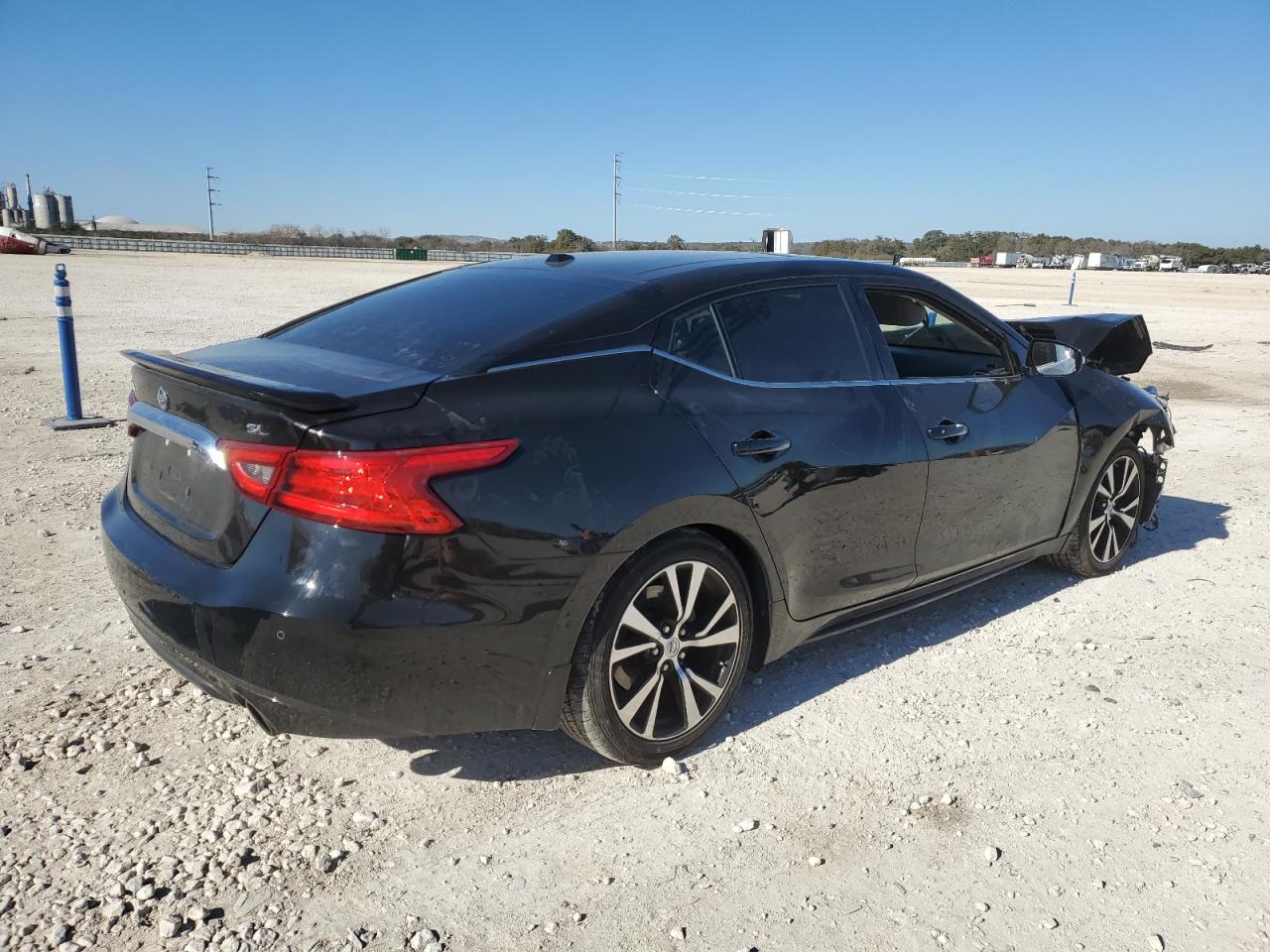 2018 Nissan Maxima - Image 3