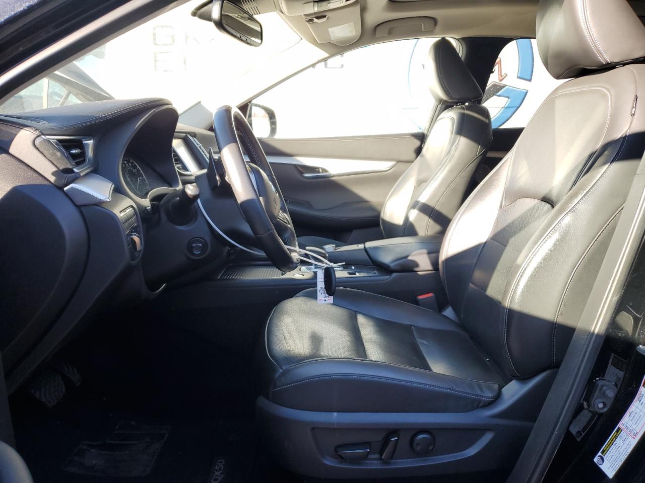 2019 Infiniti QX50 - Image 7