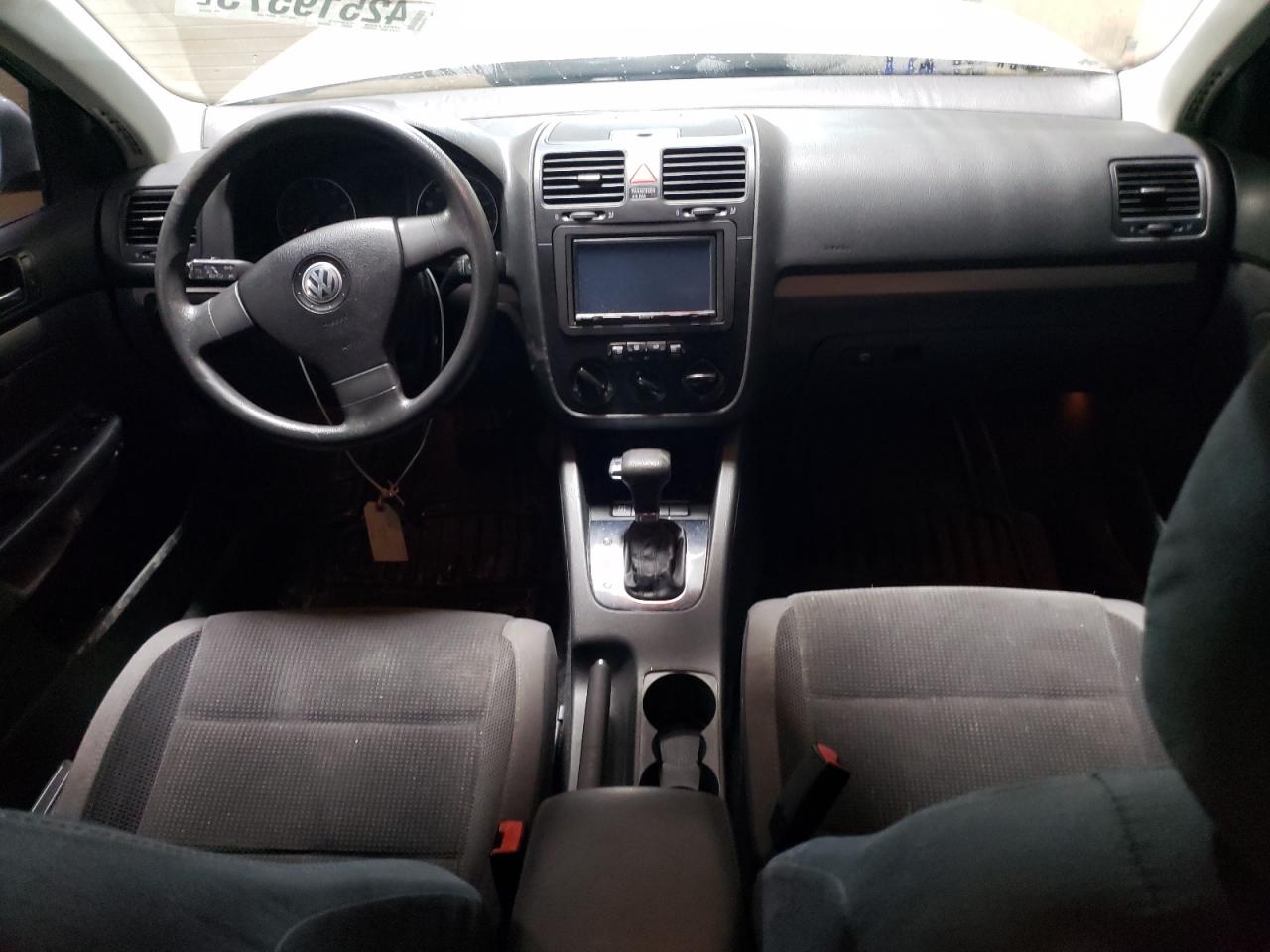 2009 Volkswagen Jetta - Image 8