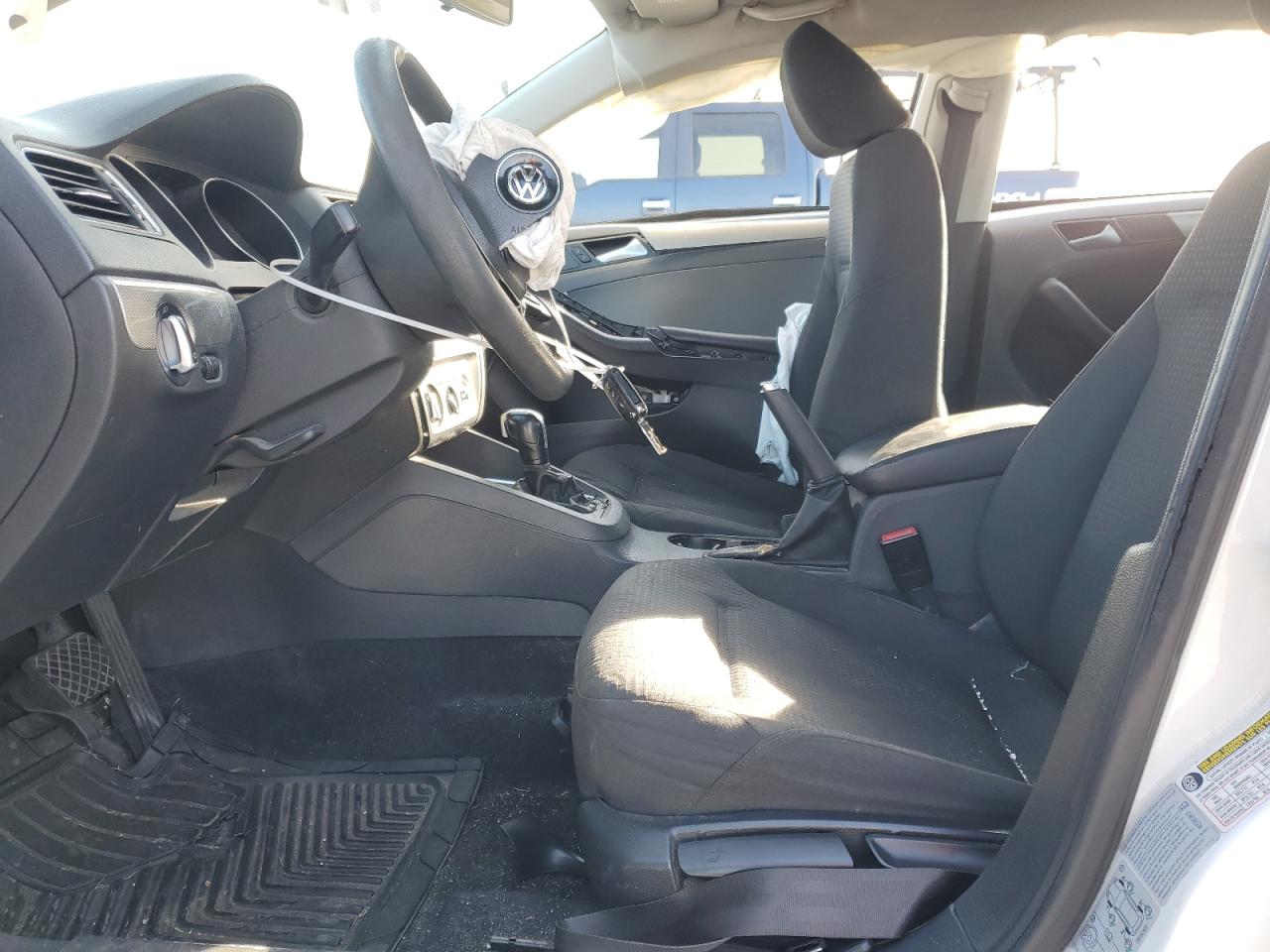 2015 Volkswagen Jetta - Image 7