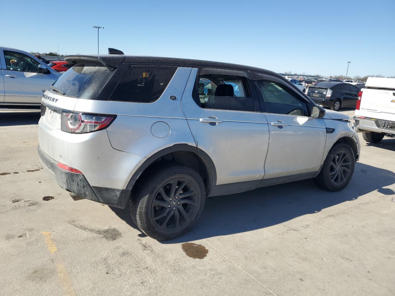 2019 Land Rover Discovery - Image 3
