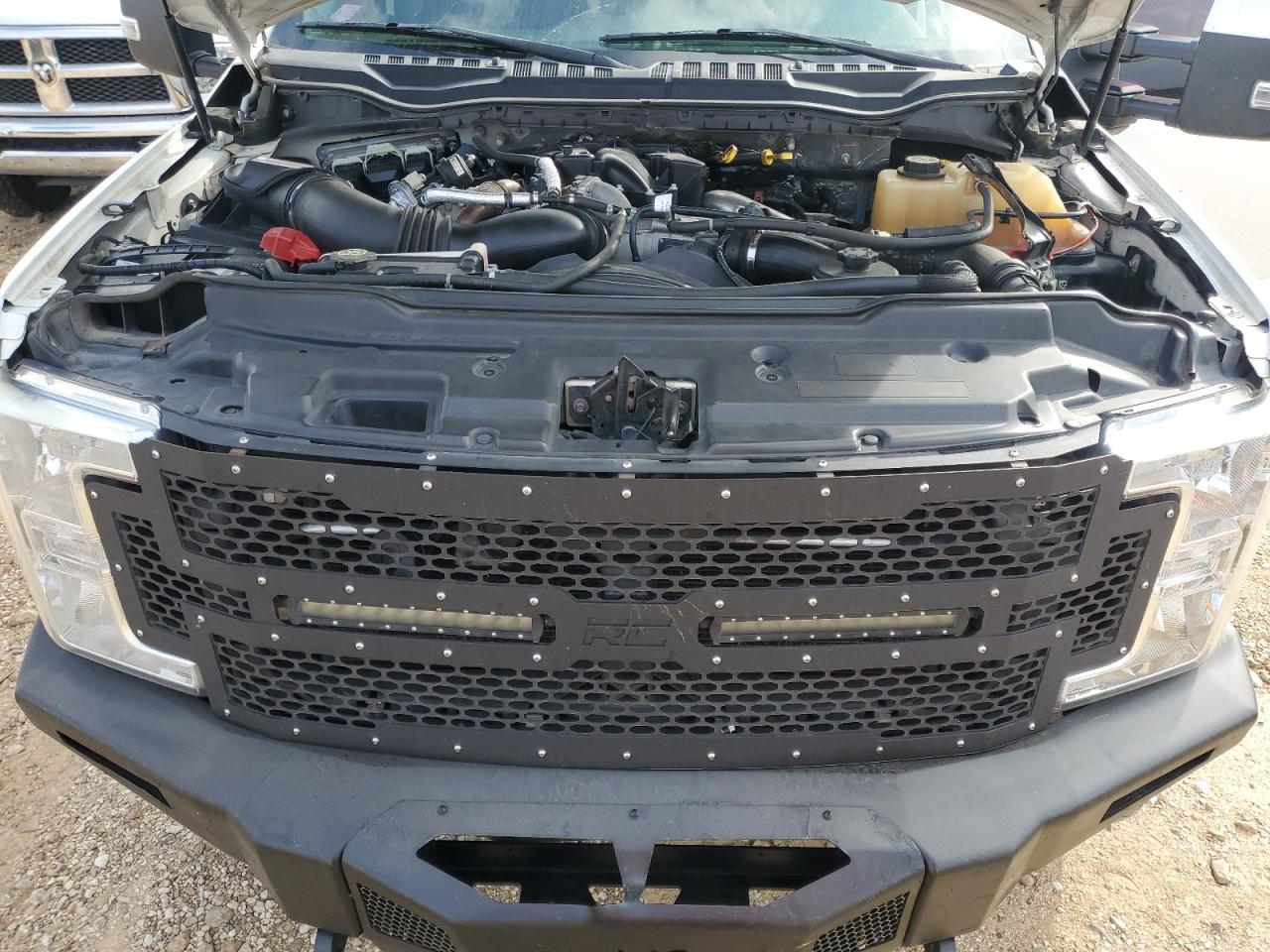 2017 Ford F350 - Image 12