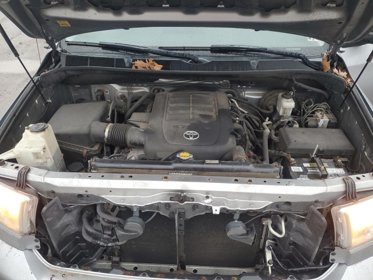 2011 Toyota Tundra - Image 11