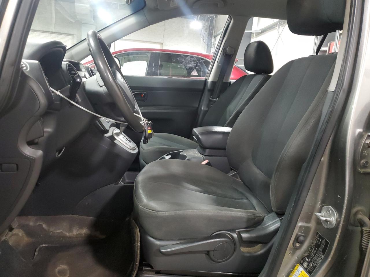 2009 Kia Rondo - Image 7