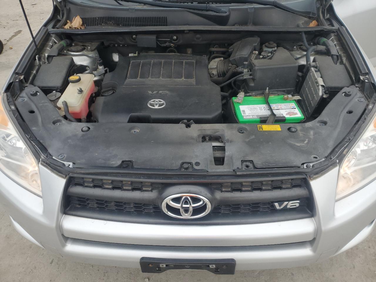 2012 Toyota RAV 4 - Image 12