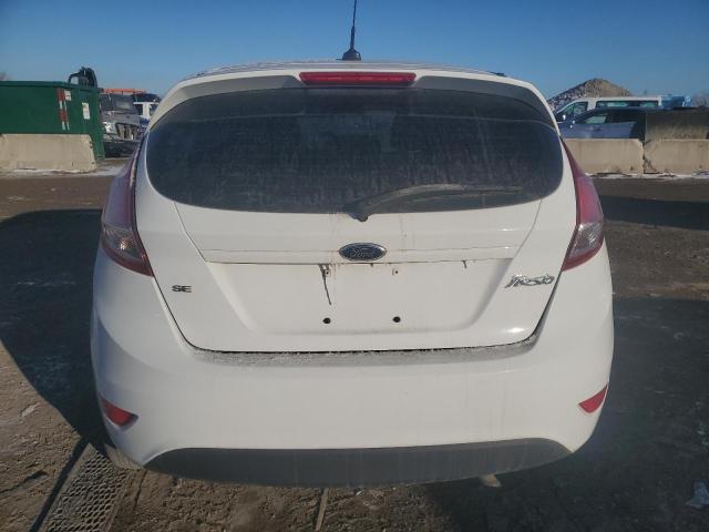 Хэтчбеки FORD FIESTA 2015 Белый