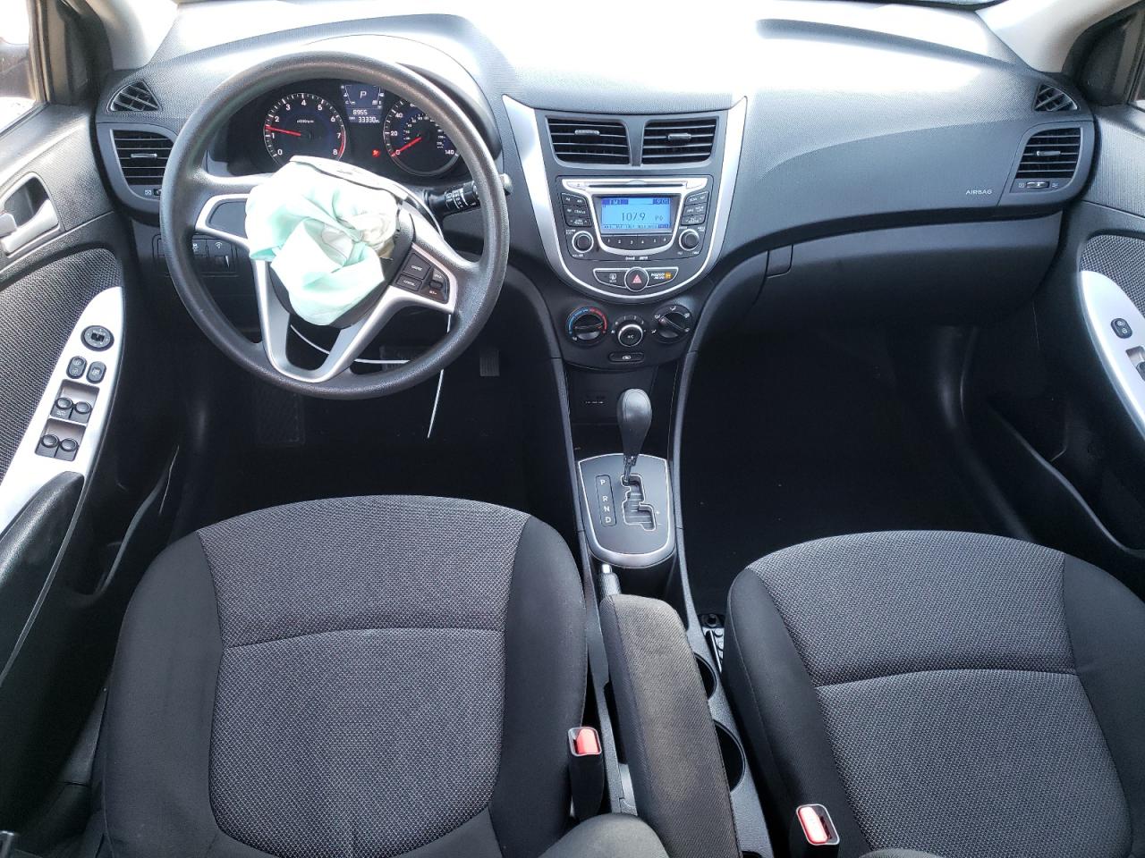 2013 Hyundai Accent - Image 8