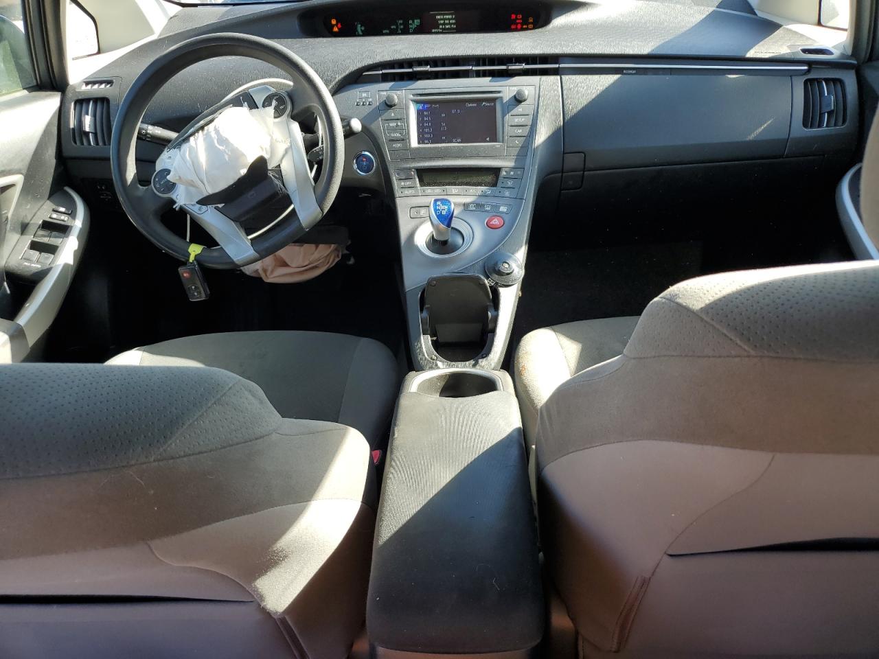 2013 Toyota Prius - Image 8
