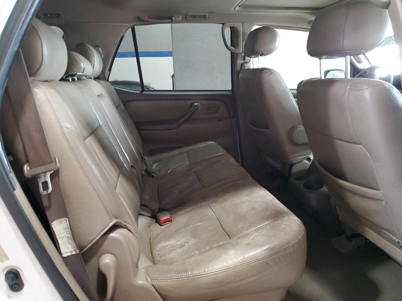 2002 Toyota Sequoia - Image 11