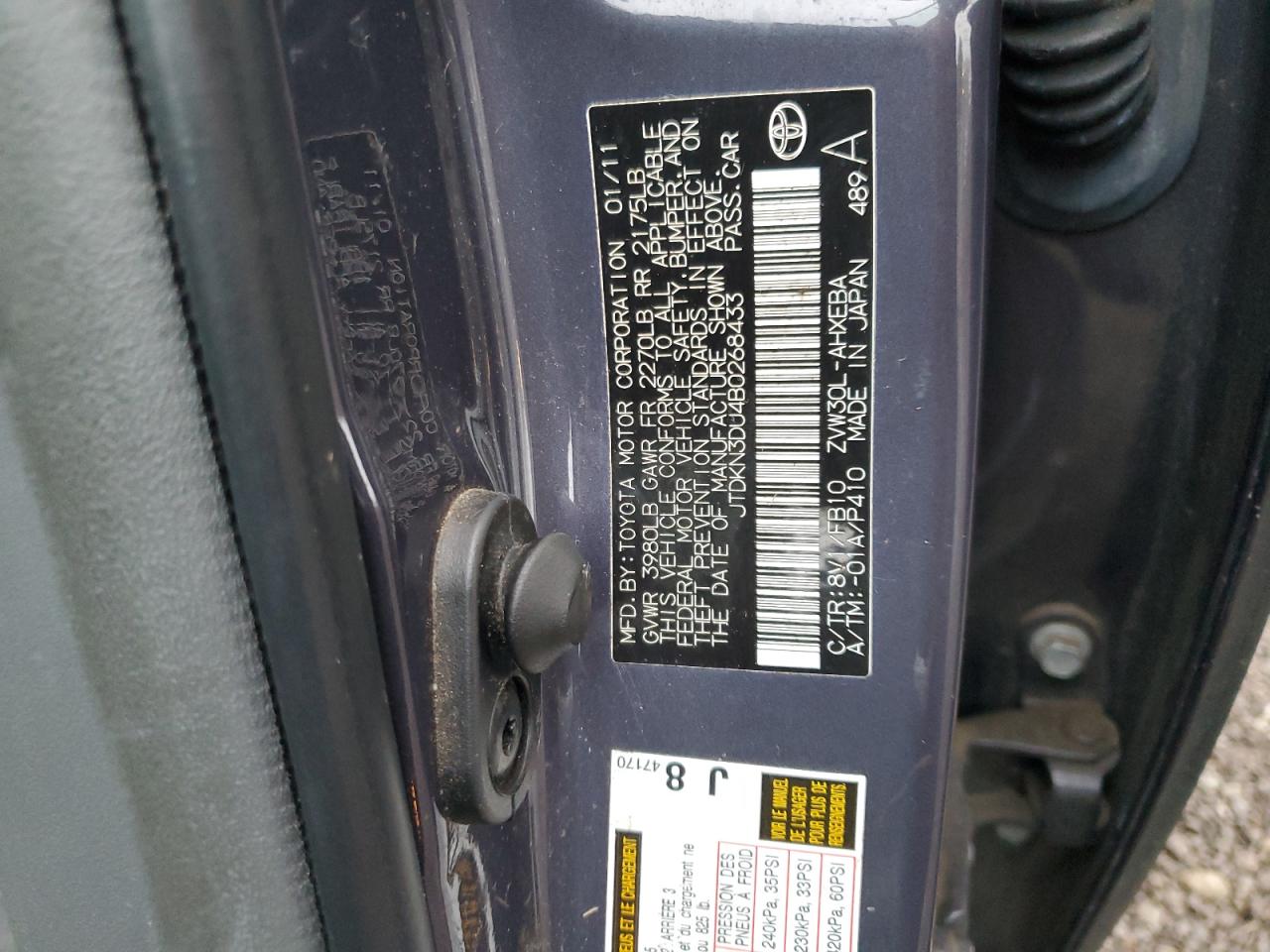 2011 Toyota Prius - Image 12