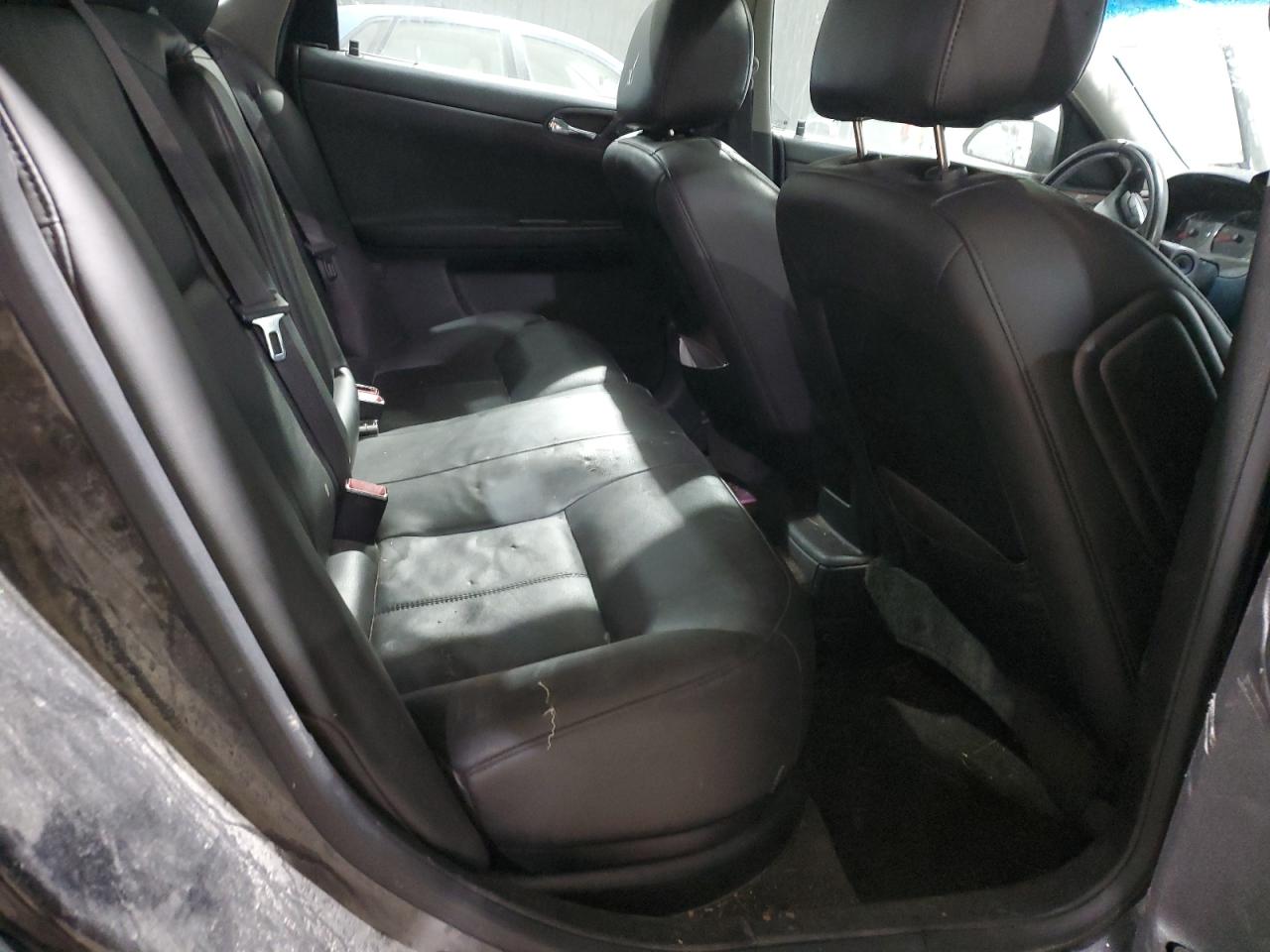 2010 Chevrolet Impala - Image 10