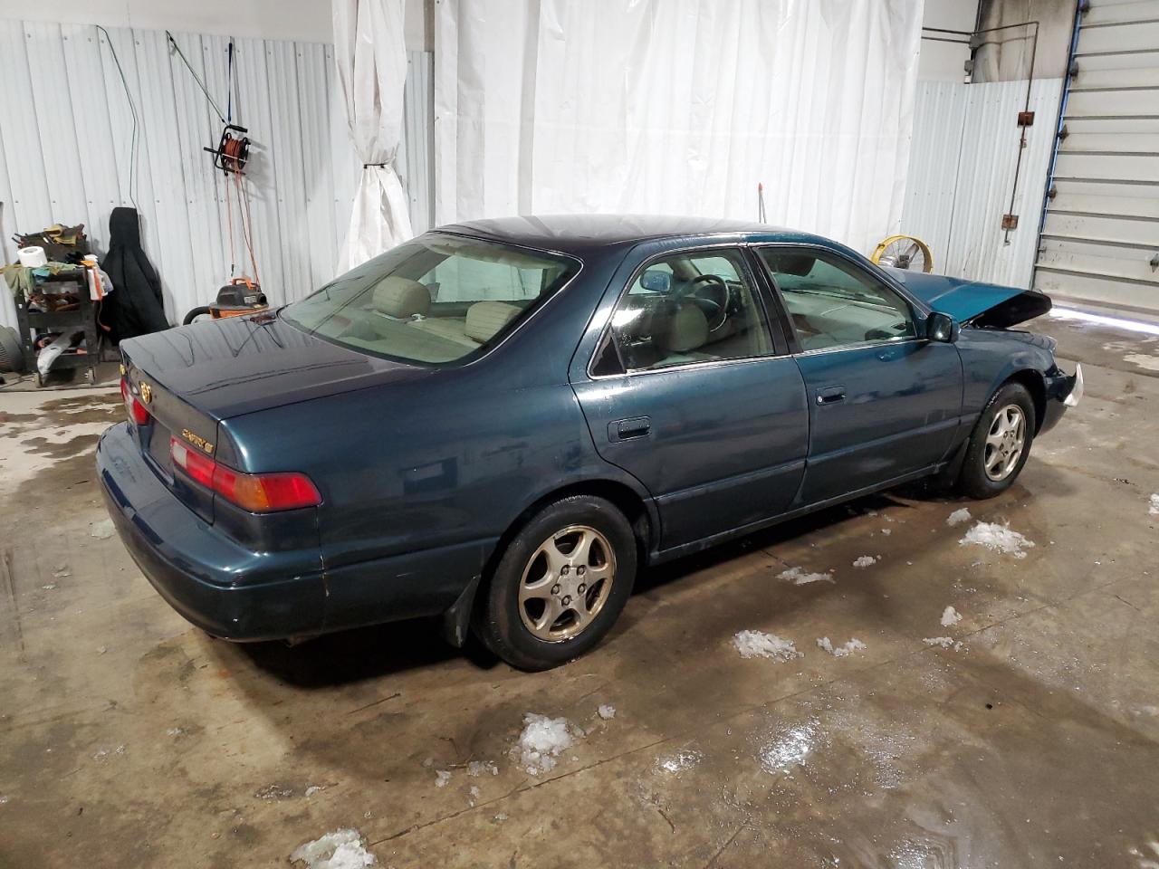 1997 Toyota Camry - Image 3