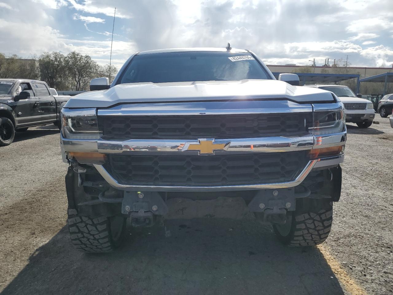 2018 Chevrolet Silverado - Image 5