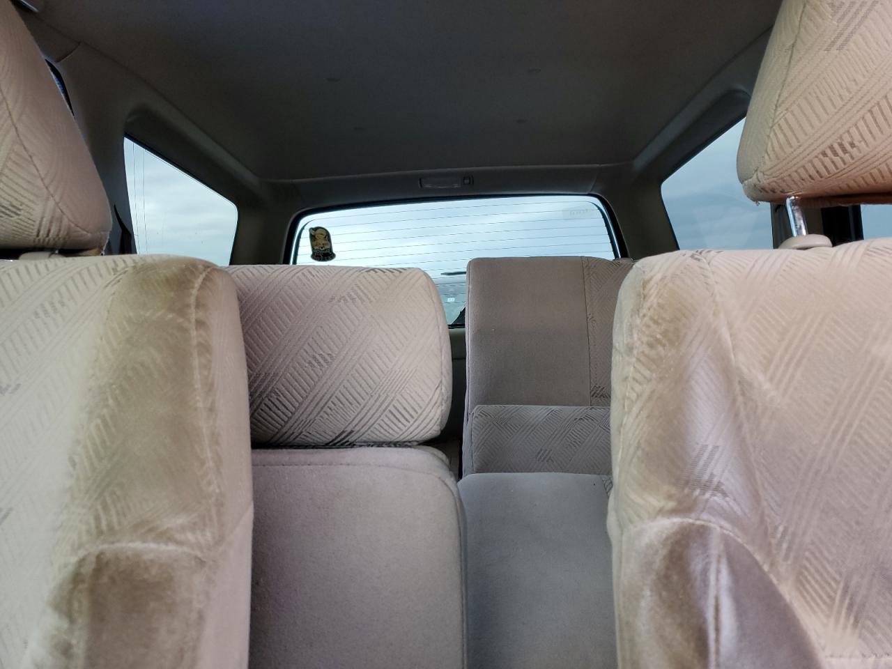 2002 Toyota 4Runner - Image 10
