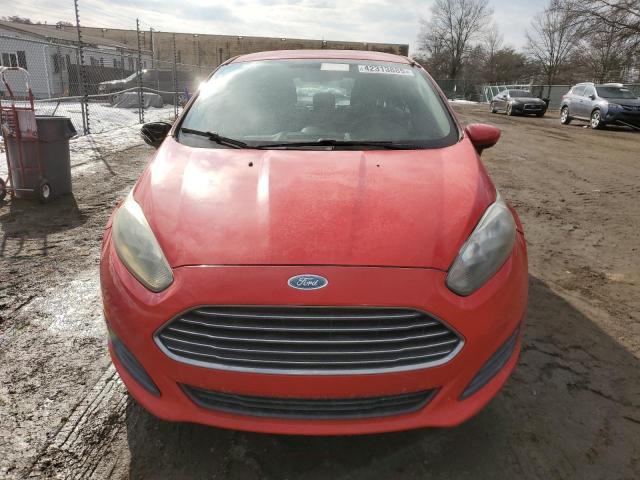  FORD FIESTA 2015 Красный