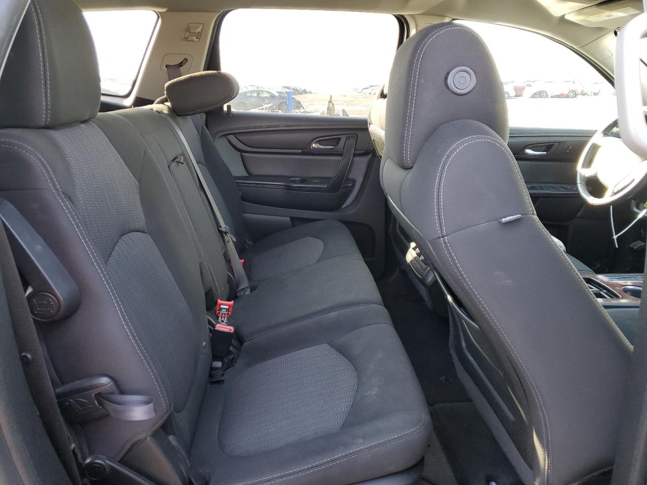 2014 Chevrolet Traverse - Image 11