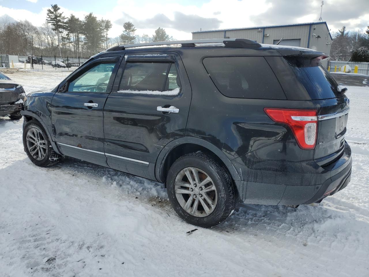 2011 Ford Explorer - Image 2