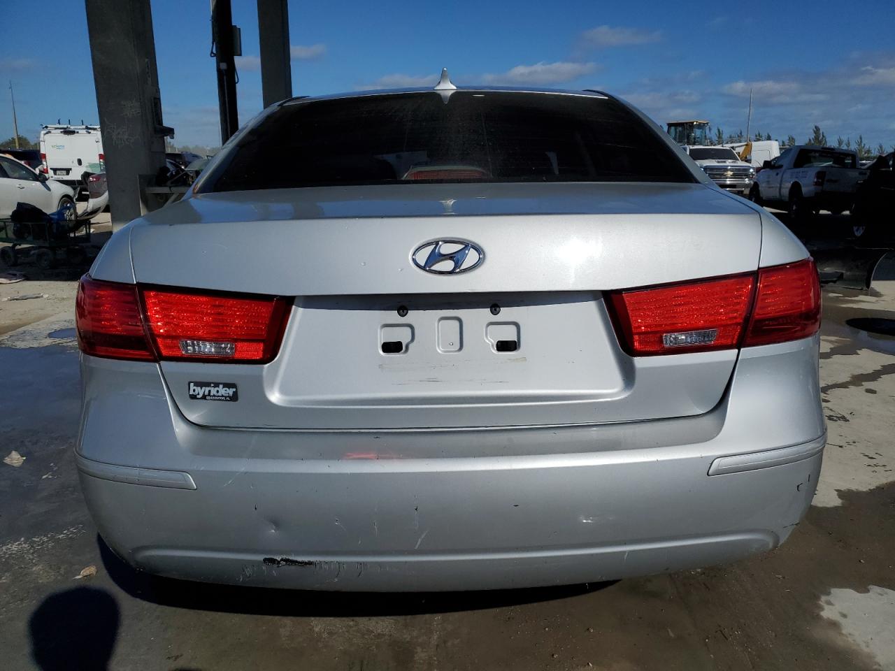 2010 Hyundai Sonata - Image 6
