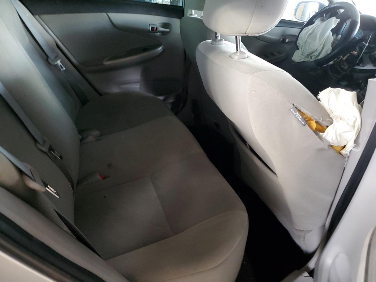 2012 Toyota Corolla - Image 10