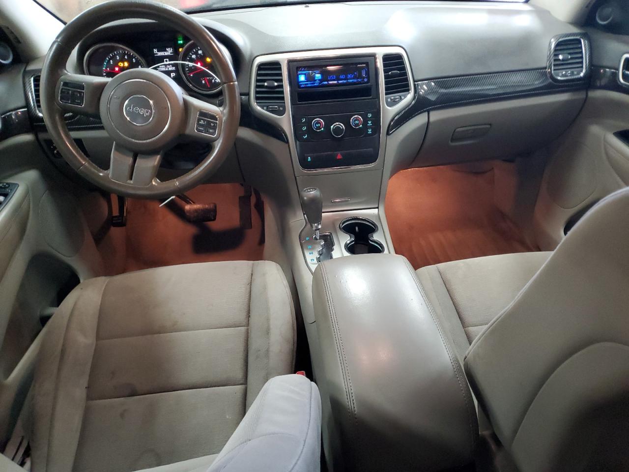 2011 Jeep Grand Cherokee - Image 8