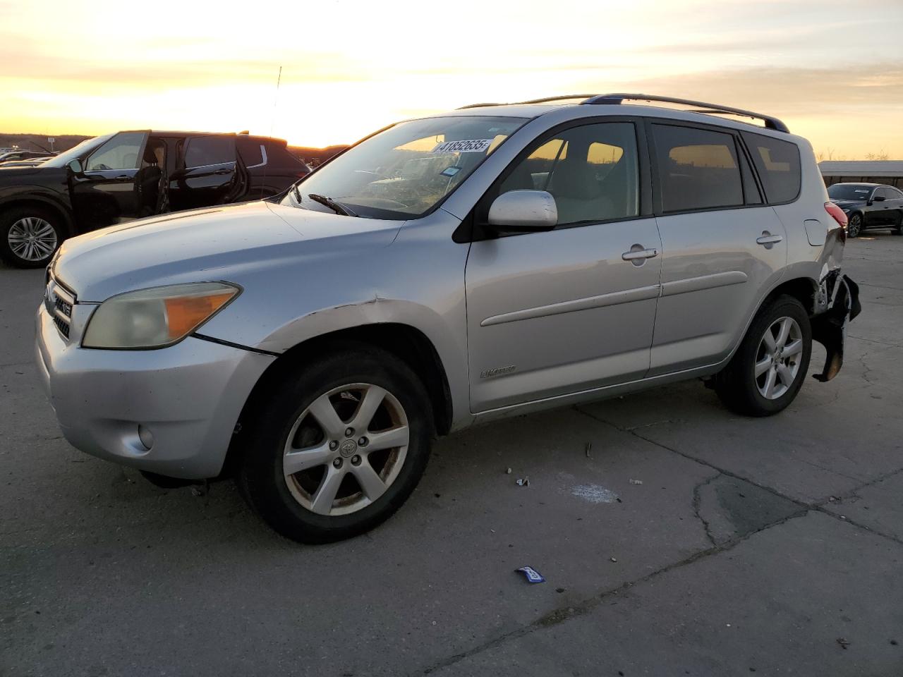 2007 Toyota RAV 4 - Image 1